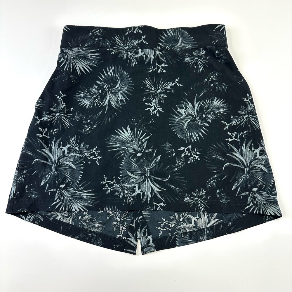 Fig Clothing Nix Skort Small Black Mirage tropical leaf pattern Small Stretch